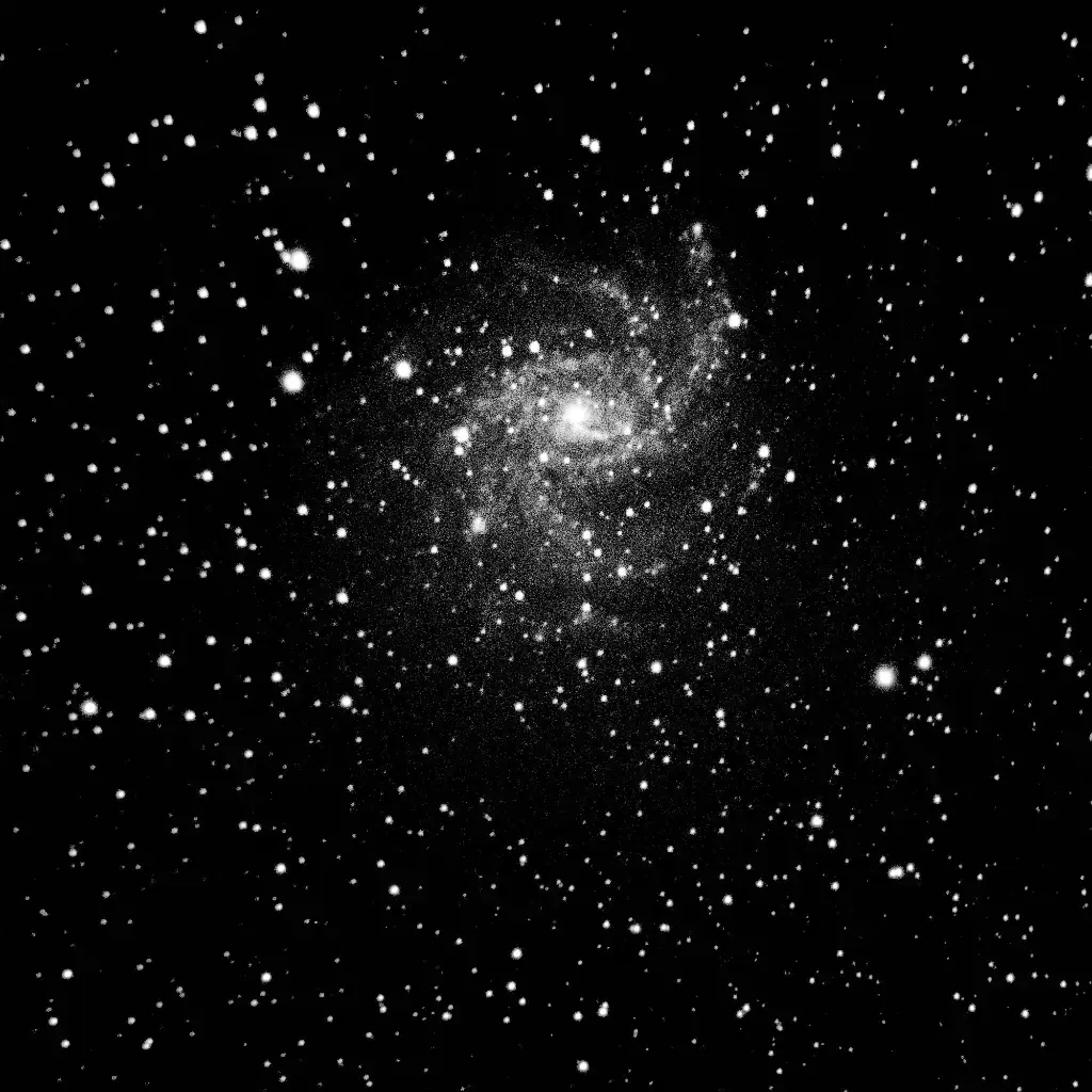 Galassia nello spazio profondo simbolo dell’universo invisibile nel tema Abisso e Mistero di Eoliè26