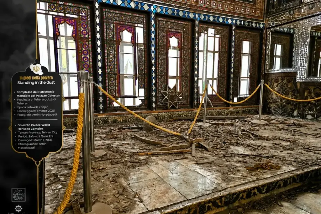Interno danneggiato del Palazzo Golestan a Teheran, Iran, patrimonio culturale ferito dalla guerra – Eoliè Off