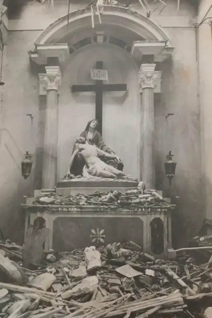 Cappella della Desolata nella Chiesa di Sant’Ippolito a Patti danneggiata dai bombardamenti dell’agosto 1943